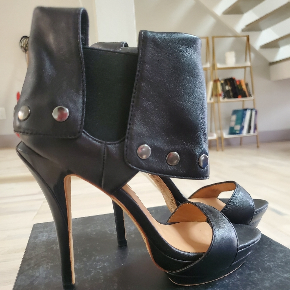 L.A M.B Women's shoes